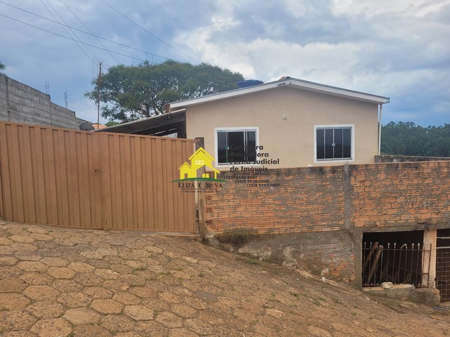 #984 - Casa para Venda em Nova Resende - MG - 1