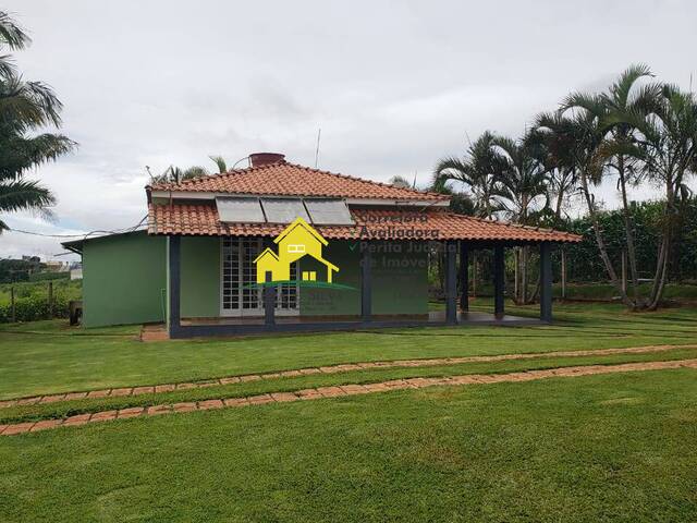 #1067 - Casa para Locação em Nova Resende - MG - 3
