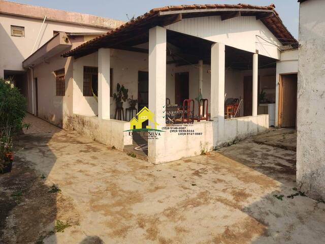#1073 - Casa para Venda em Nova Resende - MG - 2