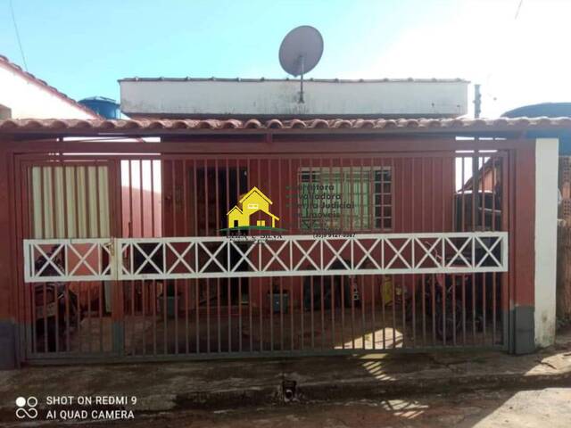 #1070 - Casa para Venda em Nova Resende - MG - 1