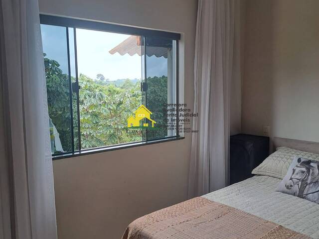 #1095 - Casa para Venda em Nova Resende - MG - 2