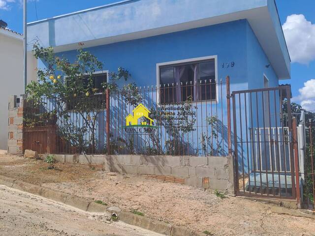 #1095 - Casa para Venda em Nova Resende - MG - 1