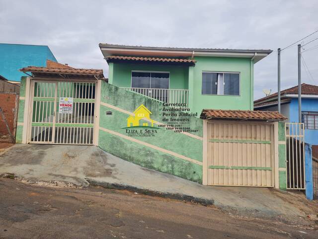 #1113 - Casa para Venda em Nova Resende - MG