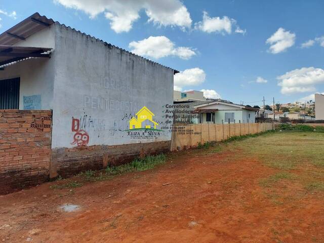 #1119 - Casa para Venda em Nova Resende - MG - 2
