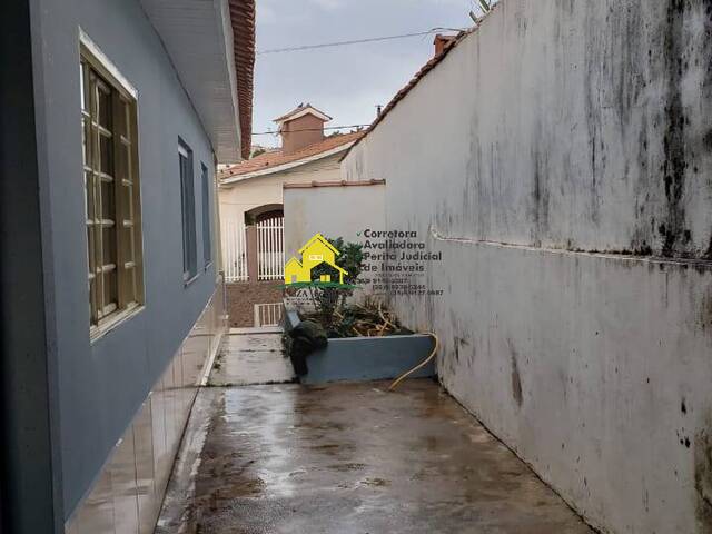 #1131 - Casa para Locação em Nova Resende - MG