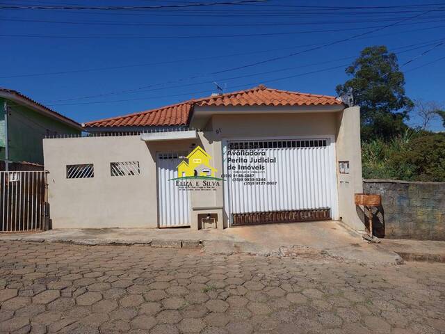 #1124 - Casa para Venda em Nova Resende - MG - 2