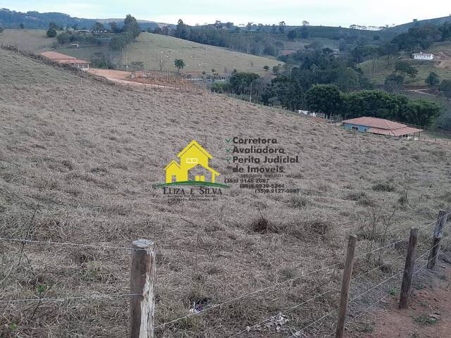 #1129 - Casa para Venda em Juruaia - MG - 3