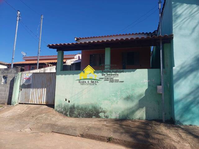 #1174 - Casa para Venda em Nova Resende - MG