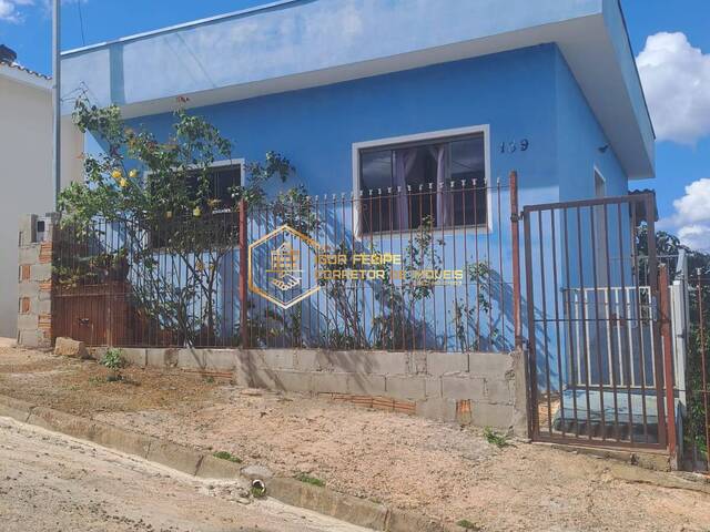 #1095 - Casa para Venda em Nova Resende - MG